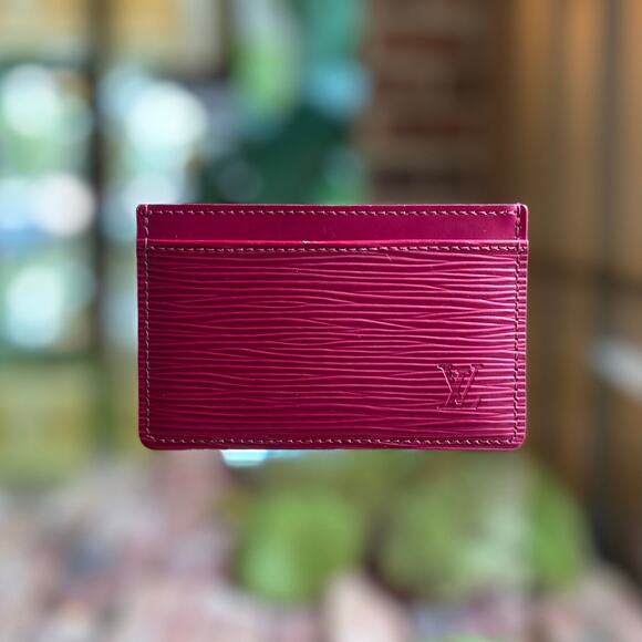 LOUIS VUITTON Burgundy Epi Card Case - Picture 1 of 8